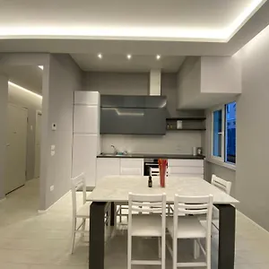 Appartamento Casa Dante: Oneglia Centro-marina-spiagge, Imperia
